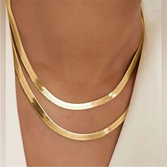 Jewelry - Elegant Gold HERRINGBONE Necklace